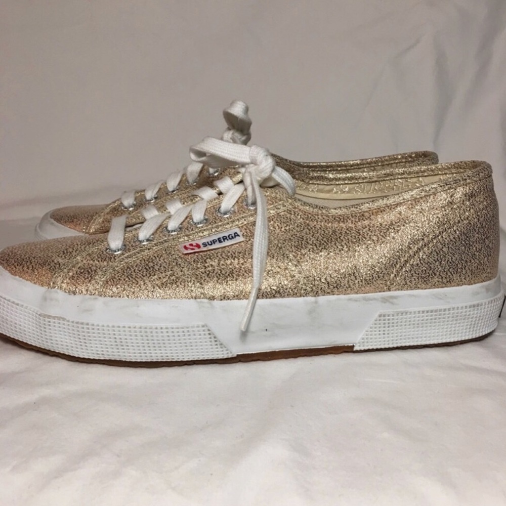 AVAILABLE Low-Cut Supergas!!!